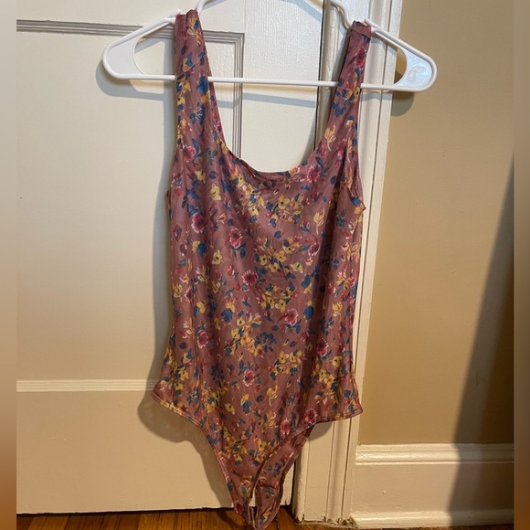 Floral Print Bodysuit - Picture 1 of 7